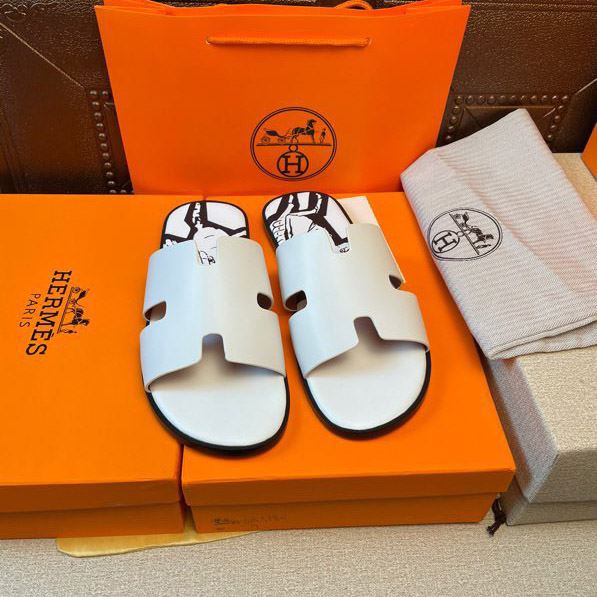 H**mes slippers